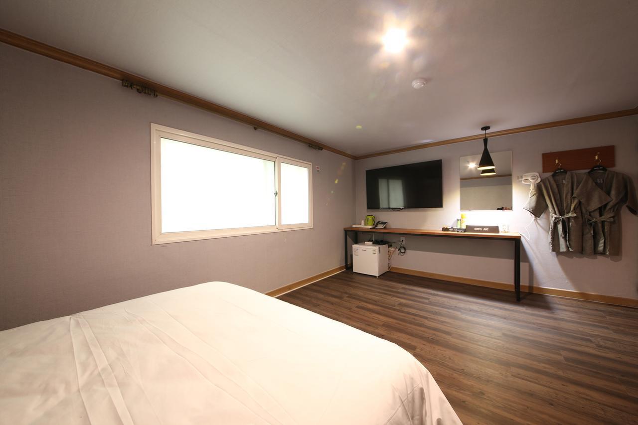 كومي Art Hotel المظهر الخارجي الصورة